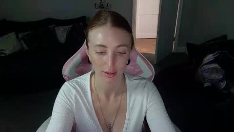 Snapshot of red_firesquirt chatting on March 2026 12:22:01 PM Red - online show from March 2026 12:22:01 PM