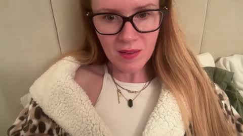 Rosie online show from September 2025 06:51:02 PM