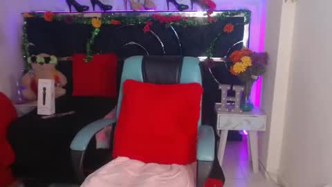 Luna online show from January 2025 01:36:02 AM