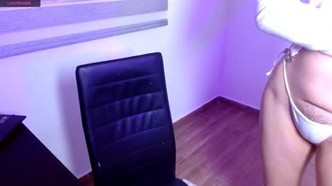 IG   OF red moonn online show from December 2024 03:15:01 PM