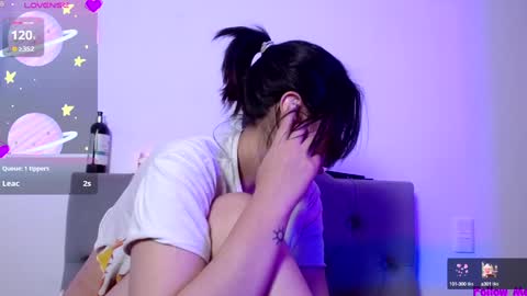 IG   OF red moonn online show from January 2025 02:38:02 PM