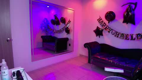 Res Moon online show from October 2025 11:14:02 AM