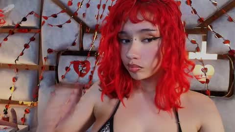 red_pandaa online show from September 2025 07:58:02 PM