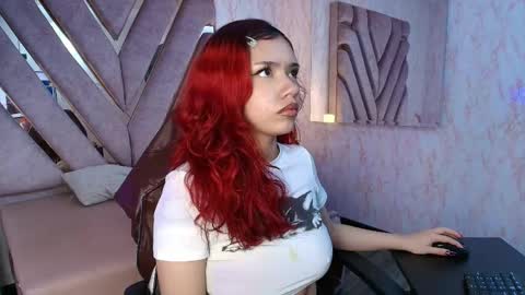 red_pandaa online show from April 2026 05:43:02 AM