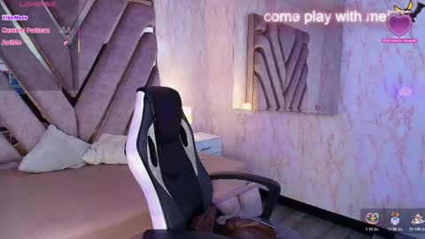 red_pandaa online show from April 2026 04:37:01 AM