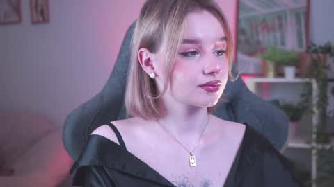 QUEEN OF EVIL online show from December 2024 05:55:01 PM