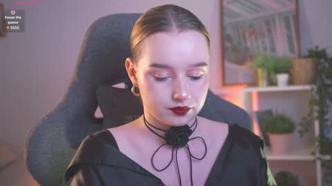 QUEEN OF EVIL online show from December 2024 10:00:01 PM