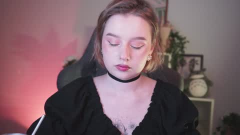 QUEEN OF EVIL online show from January 2025 06:15:01 PM