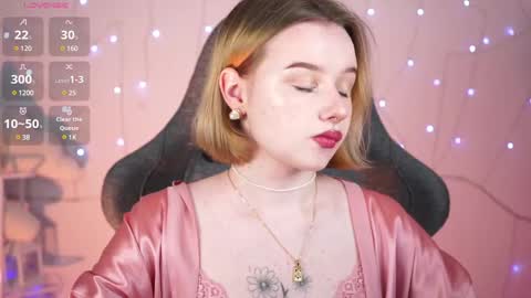 QUEEN OF EVIL online show from February 2025 02:14:01 AM