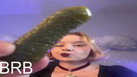 QUEEN OF EVIL online show from February 2025 05:20:01 AM