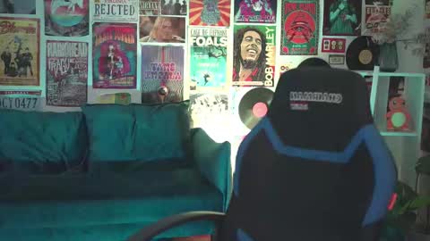 QUEEN OF EVIL online show from March 2025 02:06:02 AM