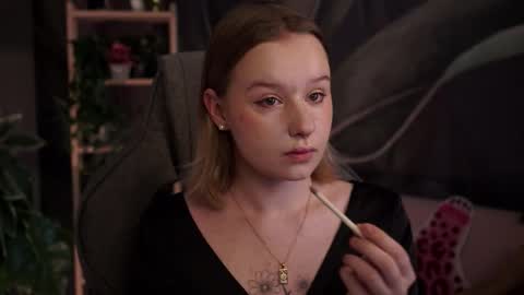 QUEEN OF EVIL online show from October 2025 02:21:02 AM