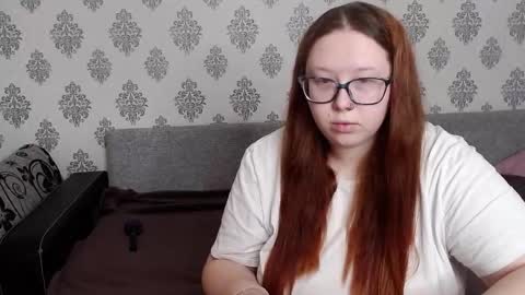 Chloe online show from October 2025 08:15:02 AM