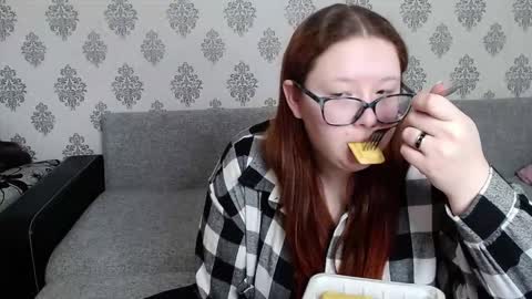 Chloe online show from October 2025 08:48:01 AM