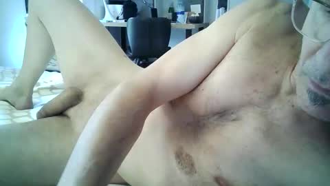 reddarkevil3337 online show from June 2026 04:27:02 PM