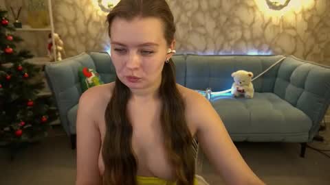 Snapshot of reddoll_ chatting on January 2026 06:40:01 AM Lily online show from January 2026 06:40:01 AM