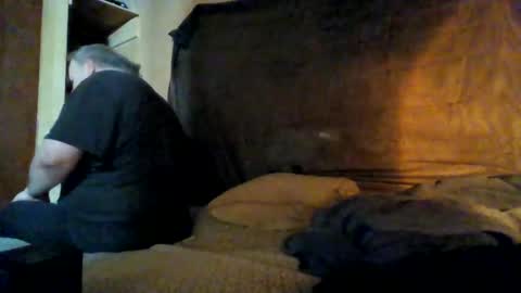 reddragon1195 online show from November 2025 06:44:01 AM