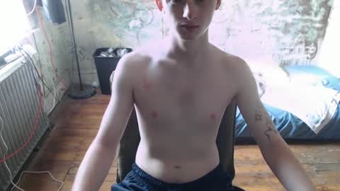 Snapshot of redhead6inch chatting on September 2025 01:58:01 PM RedHead6Inch online show from September 2025 01:58:01 PM