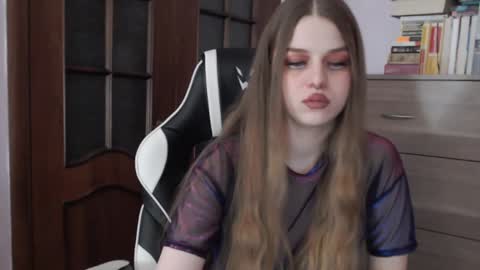 Lily online show from October 2025 02:03:02 AM