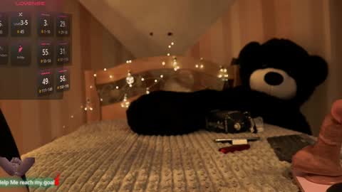 Snapshot of redhead_shark chatting on January 2025 10:23:01 PM Redhead Shark online show from January 2025 10:23:01 PM