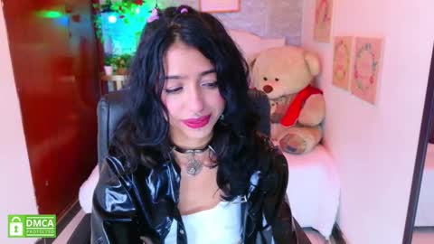 Snapshot of redhotter_ chatting on January 2026 10:12:02 PM Lili Lopez online show from January 2026 10:12:02 PM