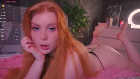 Snapshot of redhotvixen_ chatting on October 2025 12:33:02 AM Sofia online show from October 2025 12:33:02 AM