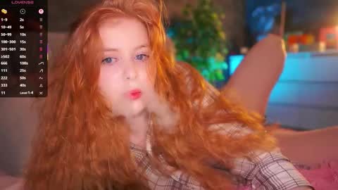 Snapshot of redhotvixen_ chatting on February 2026 01:22:01 AM Sofia online show from February 2026 01:22:01 AM