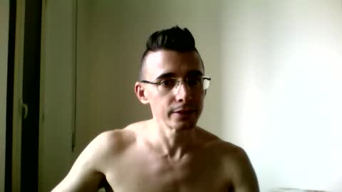 Snapshot of redstep0 chatting on September 2025 12:05:01 PM redstep0 online show from September 2025 12:05:01 PM