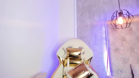   online show from February 2025 05:46:02 PM