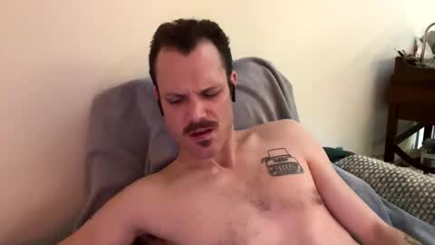 Snapshot of reed_thomas chatting on February 2025 06:06:02 AM Reed Thomas online show from February 2025 06:06:02 AM