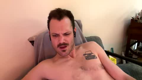 Snapshot of reed_thomas chatting on February 2025 07:09:01 AM Reed Thomas online show from February 2025 07:09:01 AM