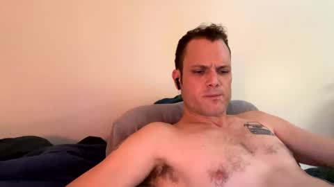 Snapshot of reed_thomas chatting on January 2026 05:44:01 AM Reed Thomas online show from January 2026 05:44:01 AM