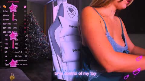 reggieMeow online show from December 2024 04:45:01 AM