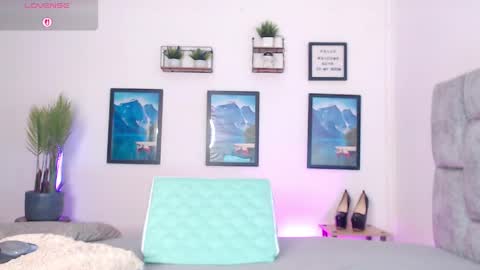 Snapshot of regina1819 chatting on April 2026 02:34:01 AM regina1819 online show from April 2026 02:34:01 AM