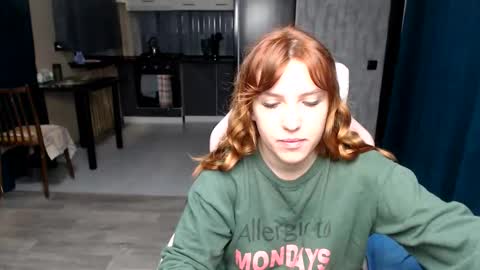 Regina online show from October 2025 02:59:01 AM