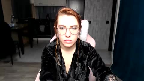 Regina online show from November 2025 02:53:02 AM