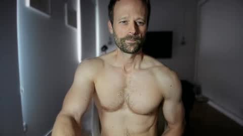 Snapshot of regular_straight_guy chatting on May 2026 01:52:02 PM Campbell online show from May 2026 01:52:02 PM