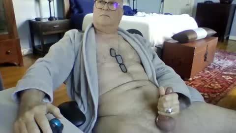 Snapshot of regularguynola chatting on December 2024 05:29:01 PM RegularGuyNOLA online show from December 2024 05:29:01 PM