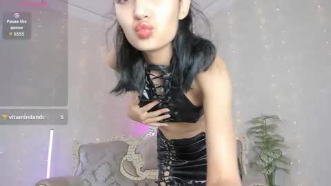 Rei online show from September 2025 04:34:02 AM