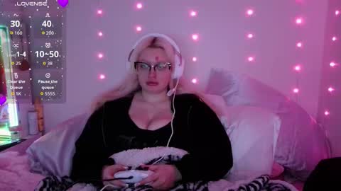 reiannmay online show from March 2026 03:44:02 AM