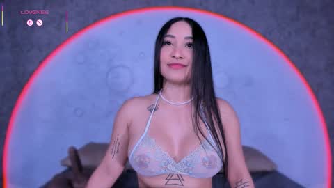 reiinachloe online show from November 2025 05:14:02 PM