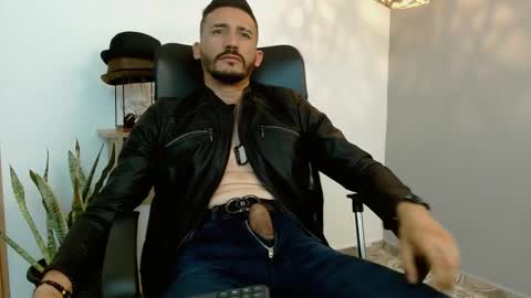   REIKO  online show from February 2025 09:58:01 PM