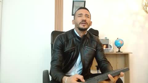   REIKO  online show from September 2025 04:40:02 PM