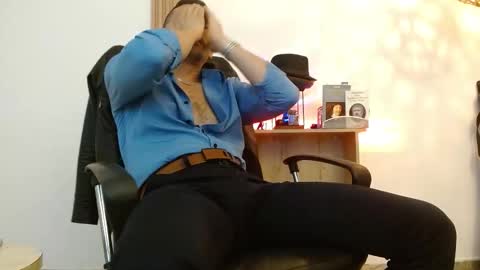   REIKO  online show from November 2025 05:01:02 PM