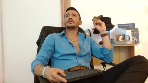   REIKO  online show from November 2025 03:55:02 PM