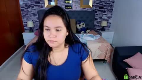 reina_loren online show from July 2026 06:21:02 AM