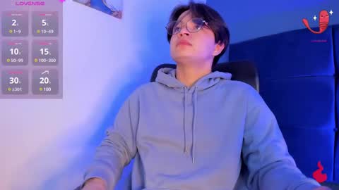 Snapshot of remiblythe chatting on December 2024 12:47:01 AM RemiBlythe online show from December 2024 12:47:01 AM