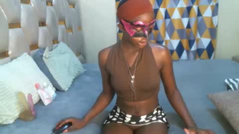 remmyqueen online show from May 2026 02:12:01 PM