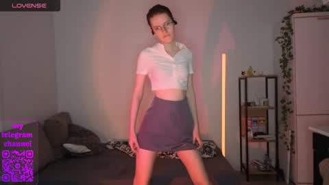 Claire online show from April 2026 06:32:02 PM