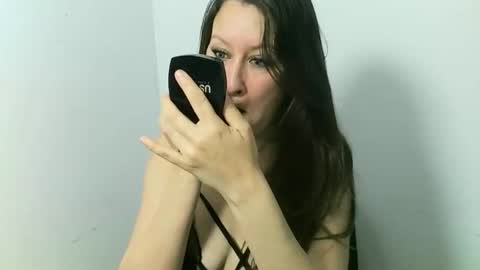 Snapshot of renata_cheriee chatting on April 2026 10:33:01 AM renata cheriee online show from April 2026 10:33:01 AM